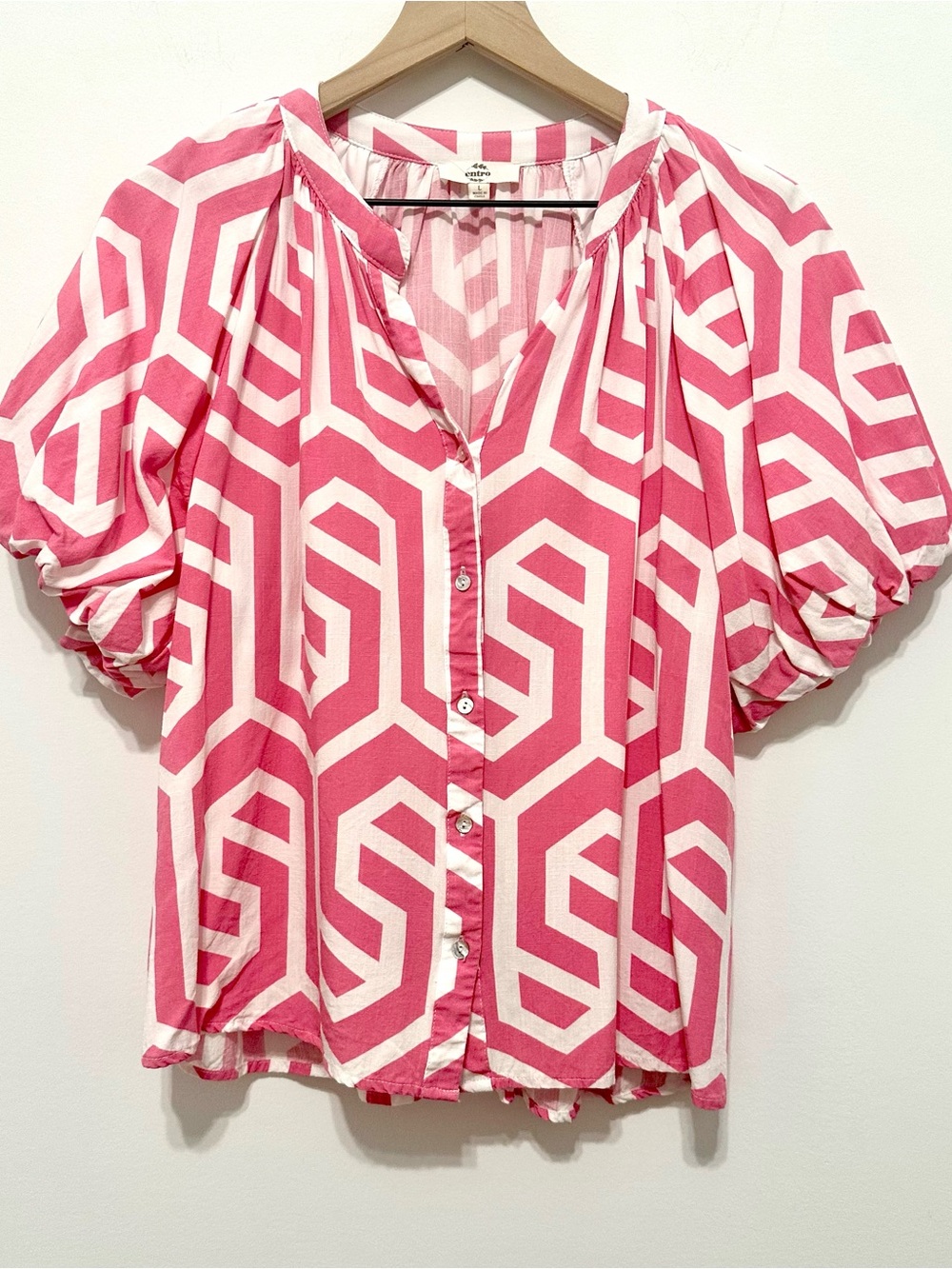 NWOT | entro | Pink & White Geometric Button-Front Top